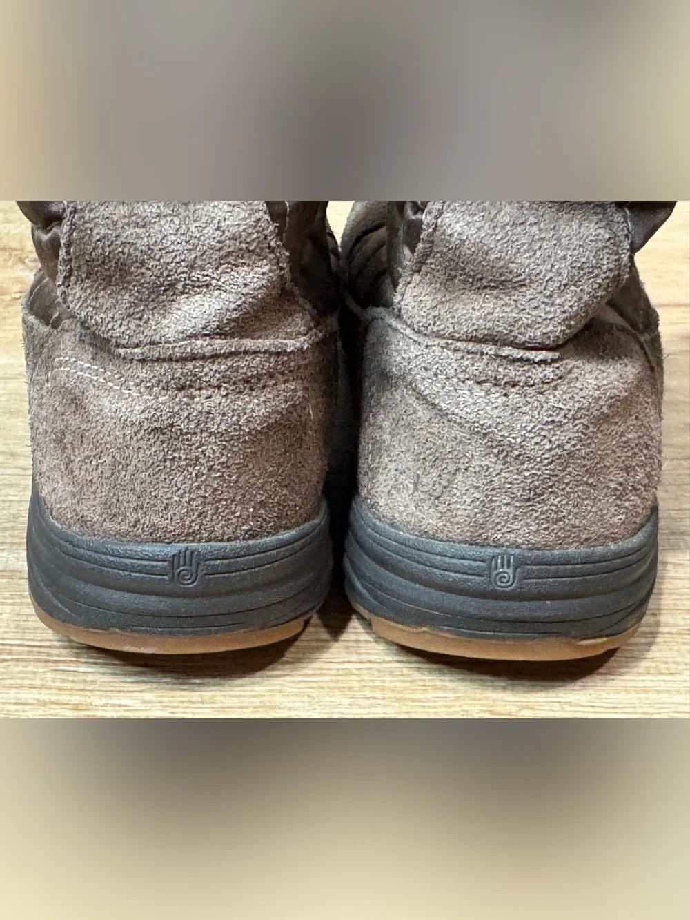 Teva Girls Brown Winter Boots with Pink Laces Size 3
